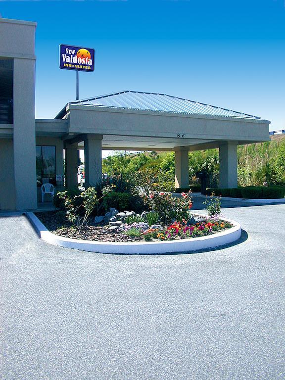 New Valdosta Inn And Suites Exteriör bild